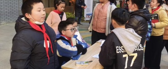 f8c15f80c31a8491c7008e97c2c94d32_compress(1)